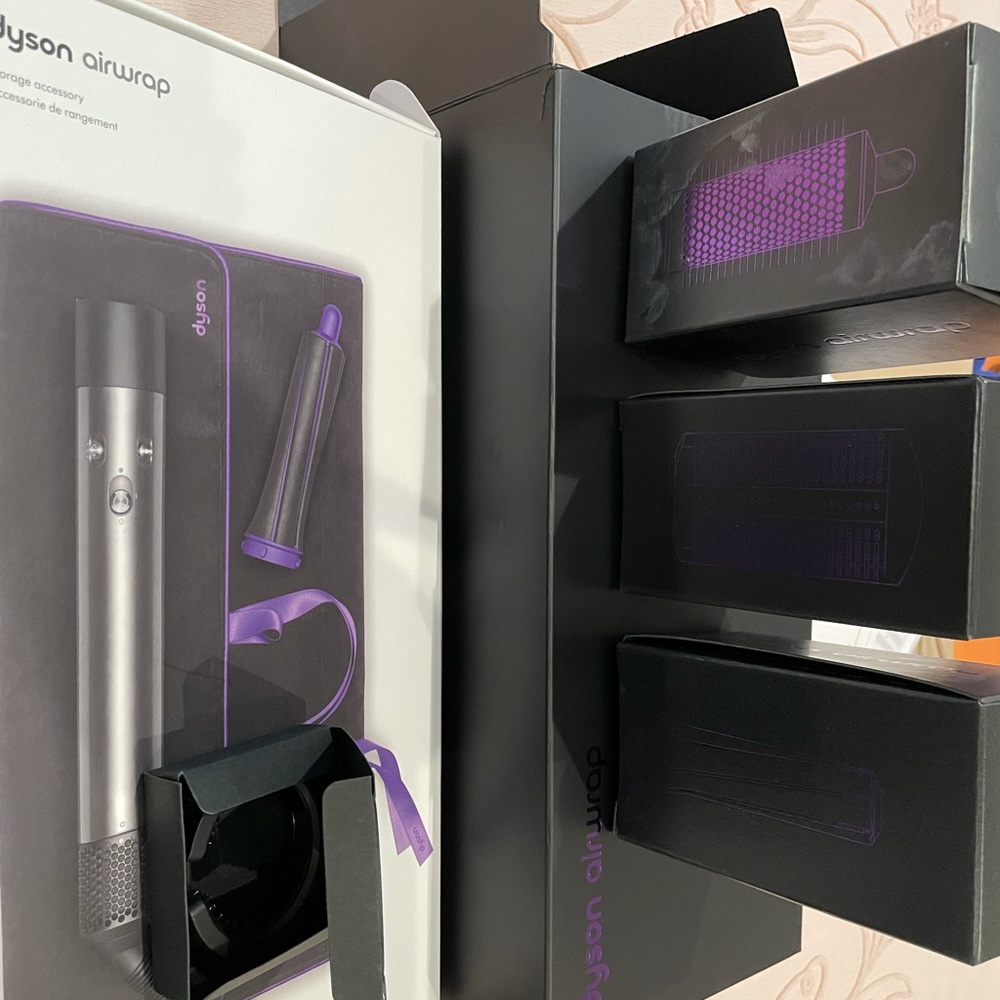 Dyson airwrap